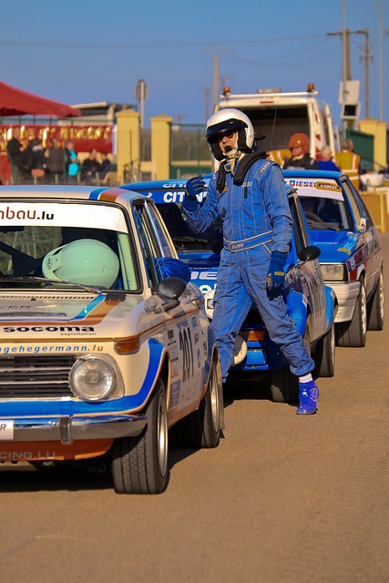 通过分析国 通过分析国