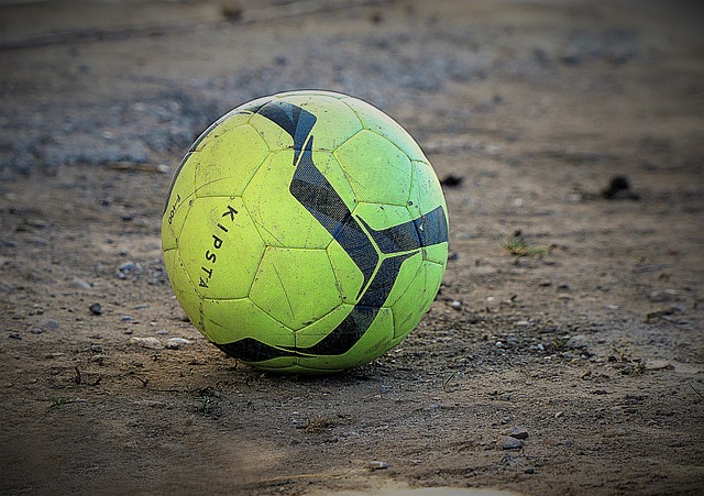 英媒：热刺要和本坦库尔谈续约，以此防止米兰和马竞的挖角.